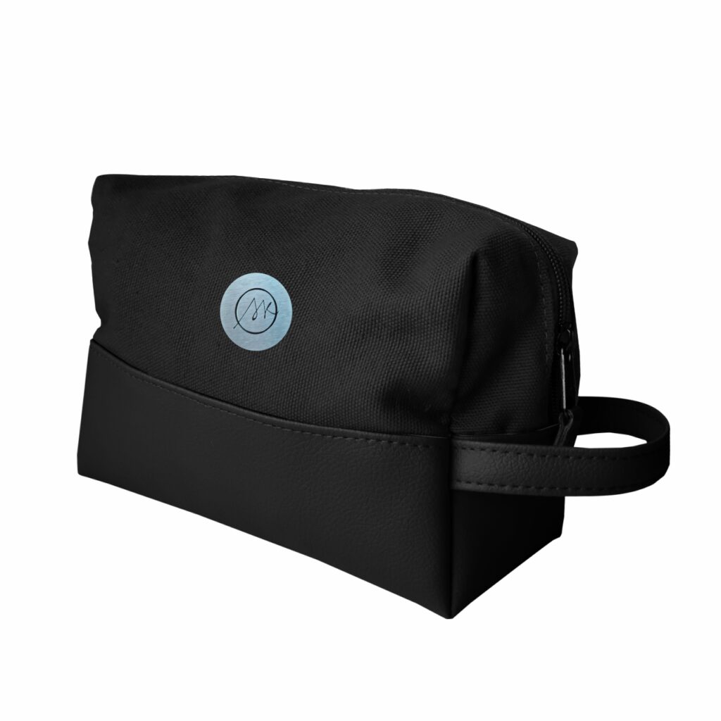 necessaire-personaliz-vel-nos-materiais-estampas-e-tamanhos